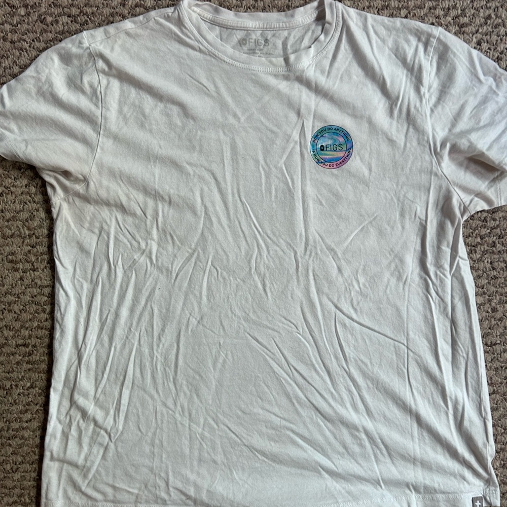 FIGS “sticker t-shirt”